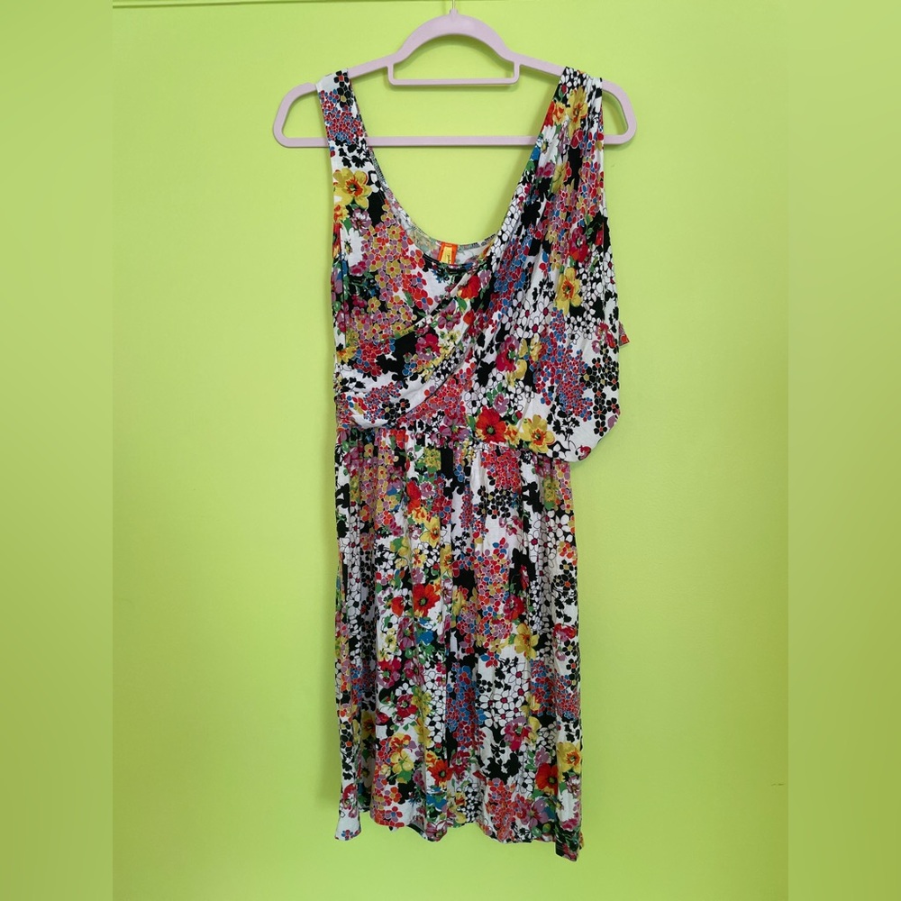 Asymmetrical Floral Patterned Dress